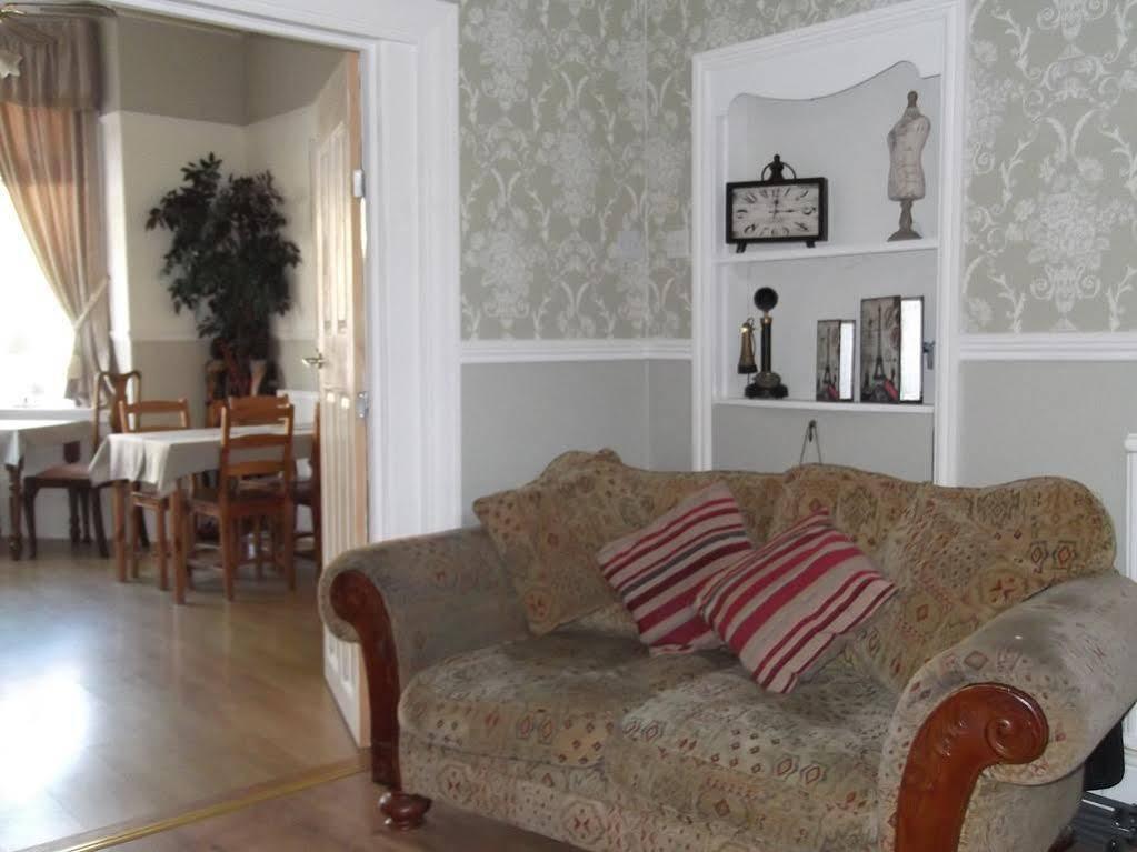 J's Mayfair Guest House Blackpool Extérieur photo
