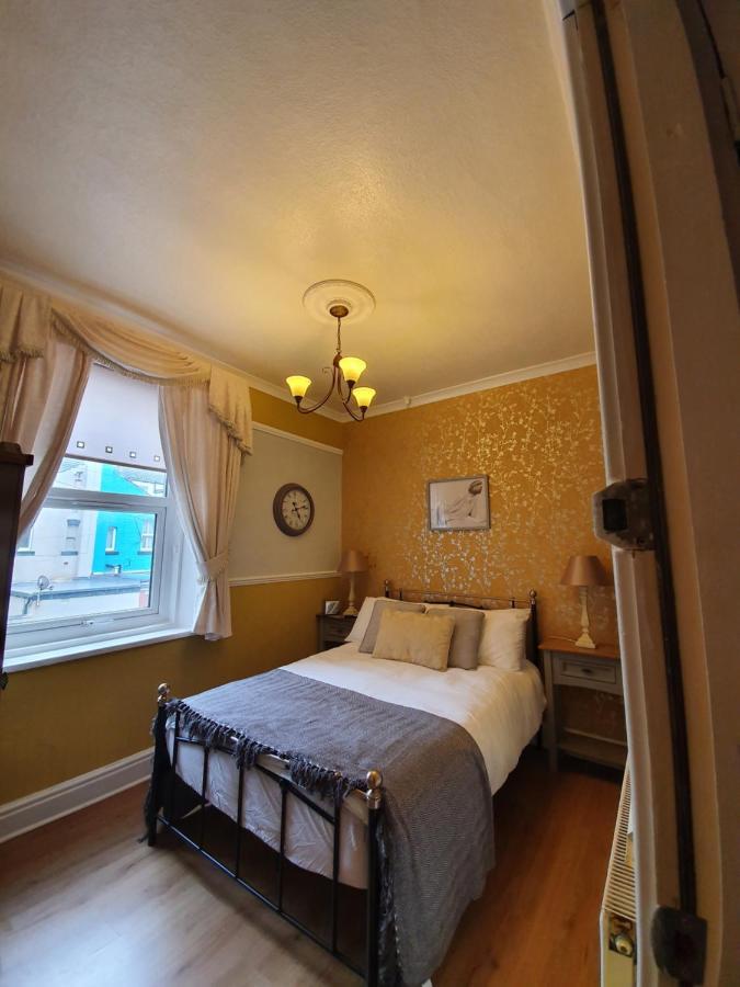J's Mayfair Guest House Blackpool Extérieur photo