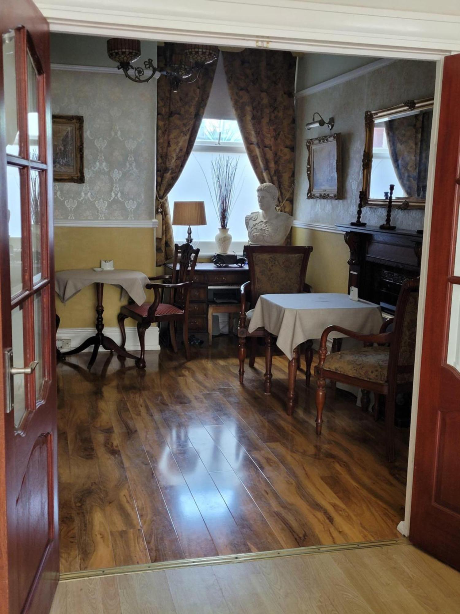 J's Mayfair Guest House Blackpool Extérieur photo