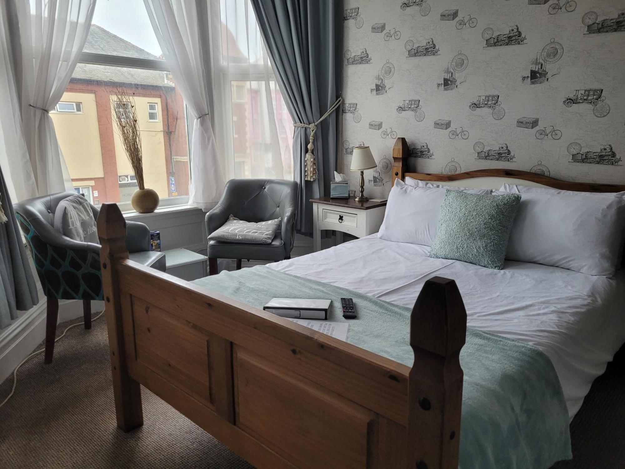 J's Mayfair Guest House Blackpool Extérieur photo