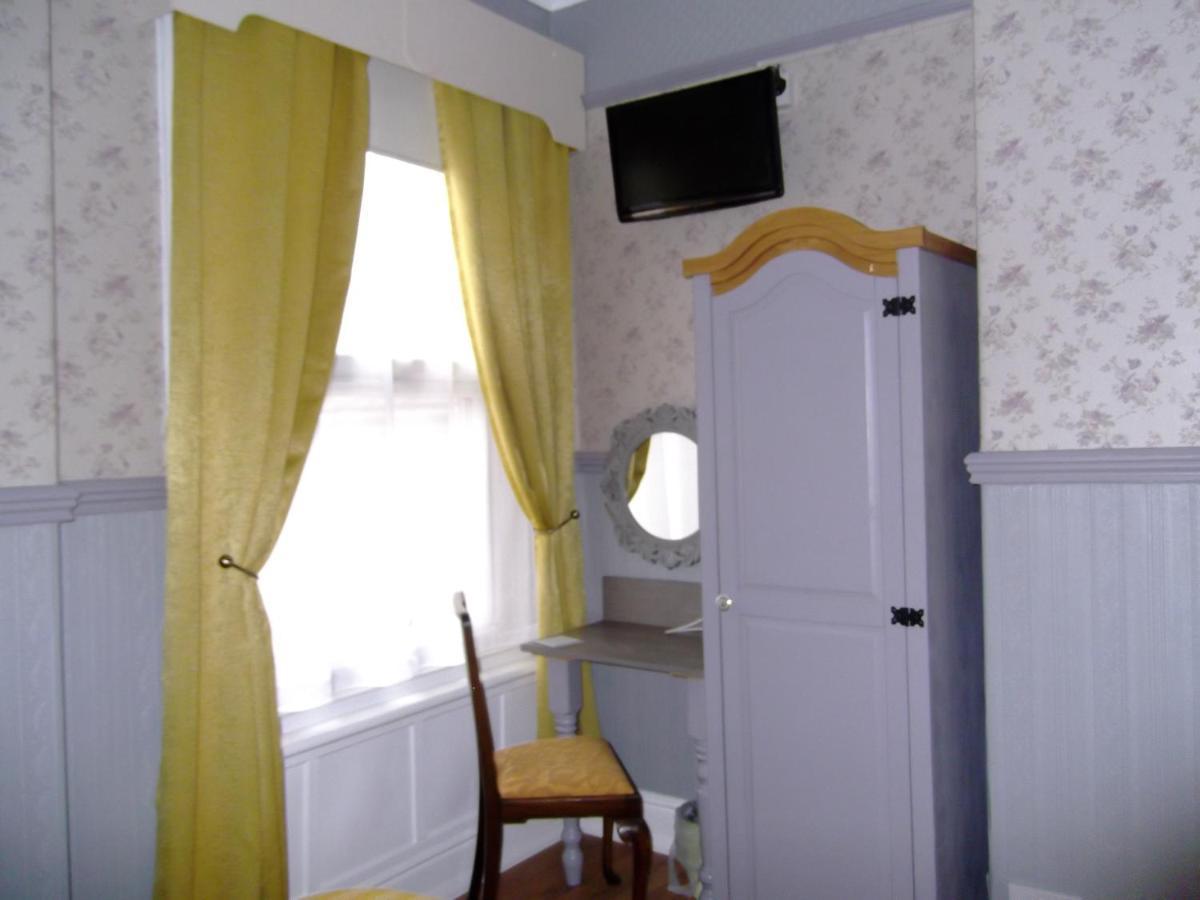 J's Mayfair Guest House Blackpool Extérieur photo